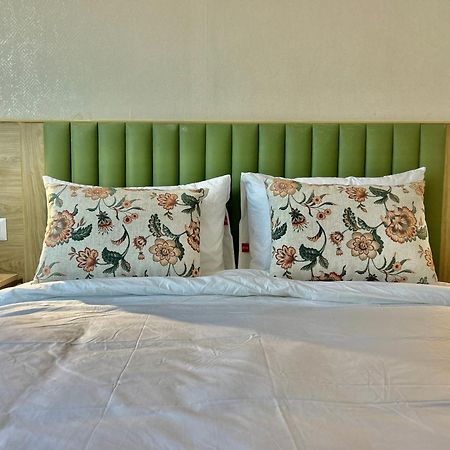Hotel Limon & Banquet Sector 29, Gurgaon Esterno foto