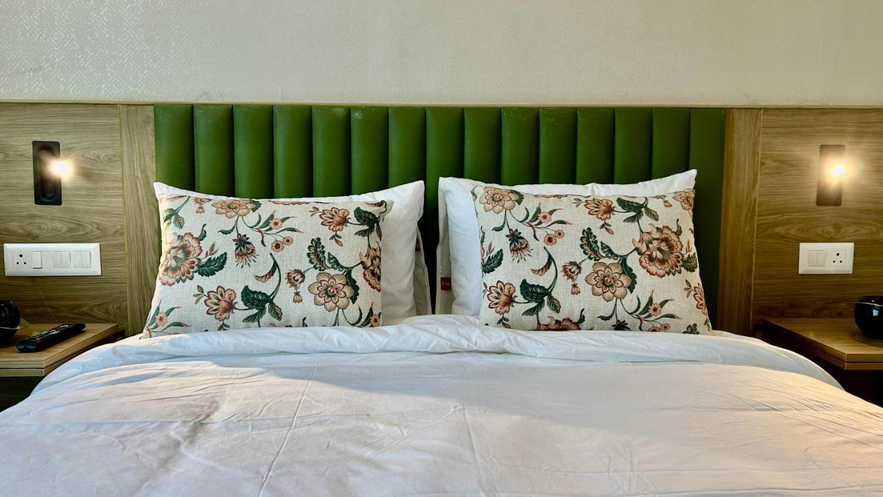 Hotel Limon & Banquet Sector 29, Gurgaon Esterno foto