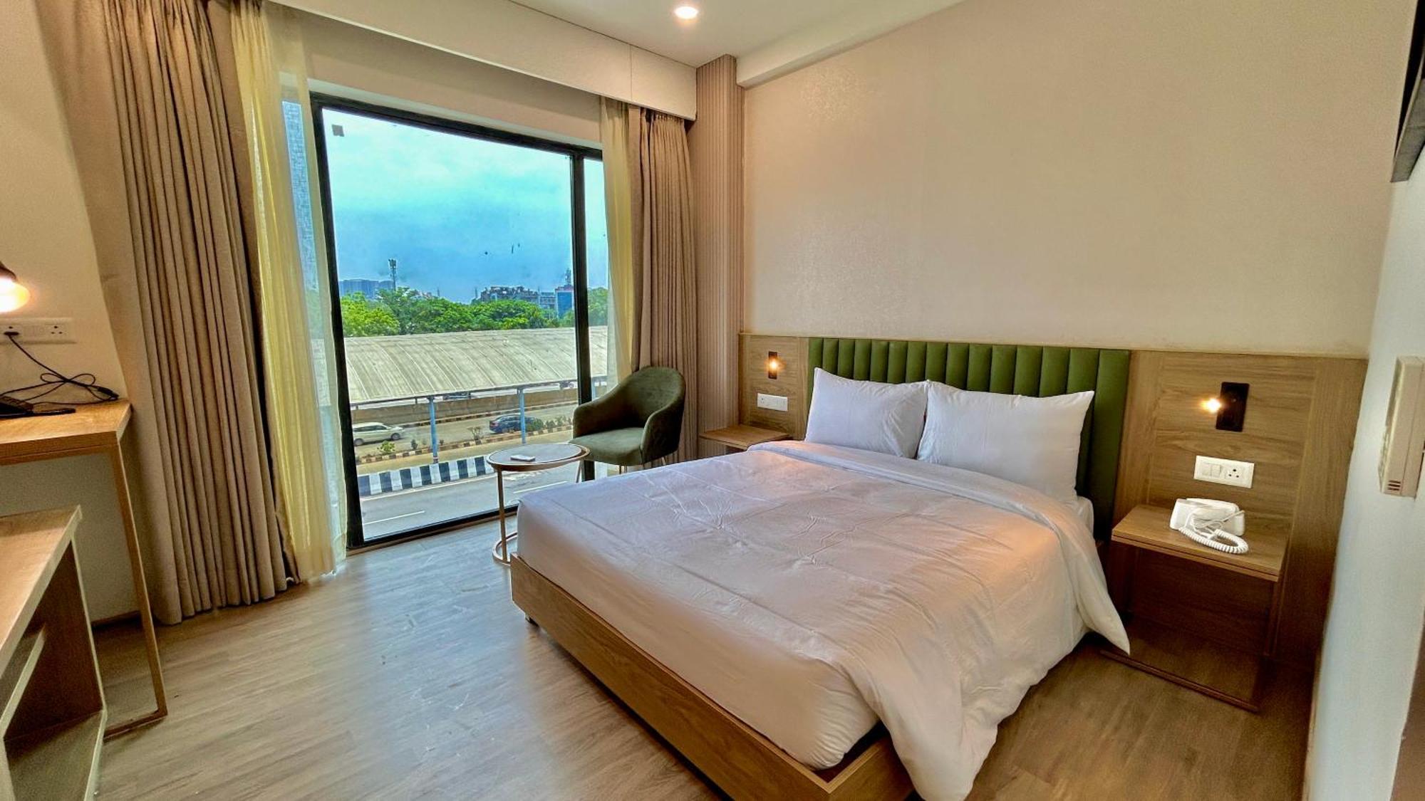 Hotel Limon & Banquet Sector 29, Gurgaon Esterno foto