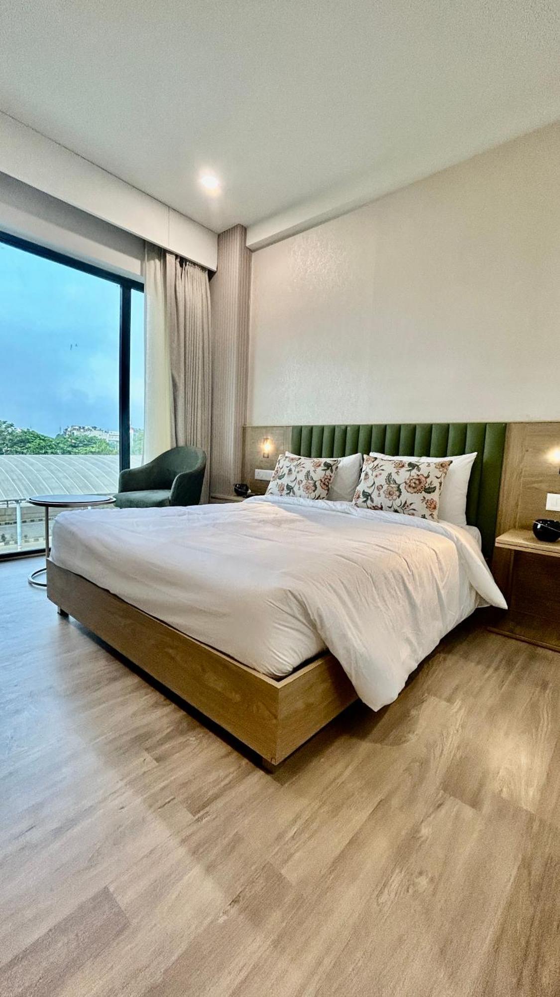 Hotel Limon & Banquet Sector 29, Gurgaon Esterno foto