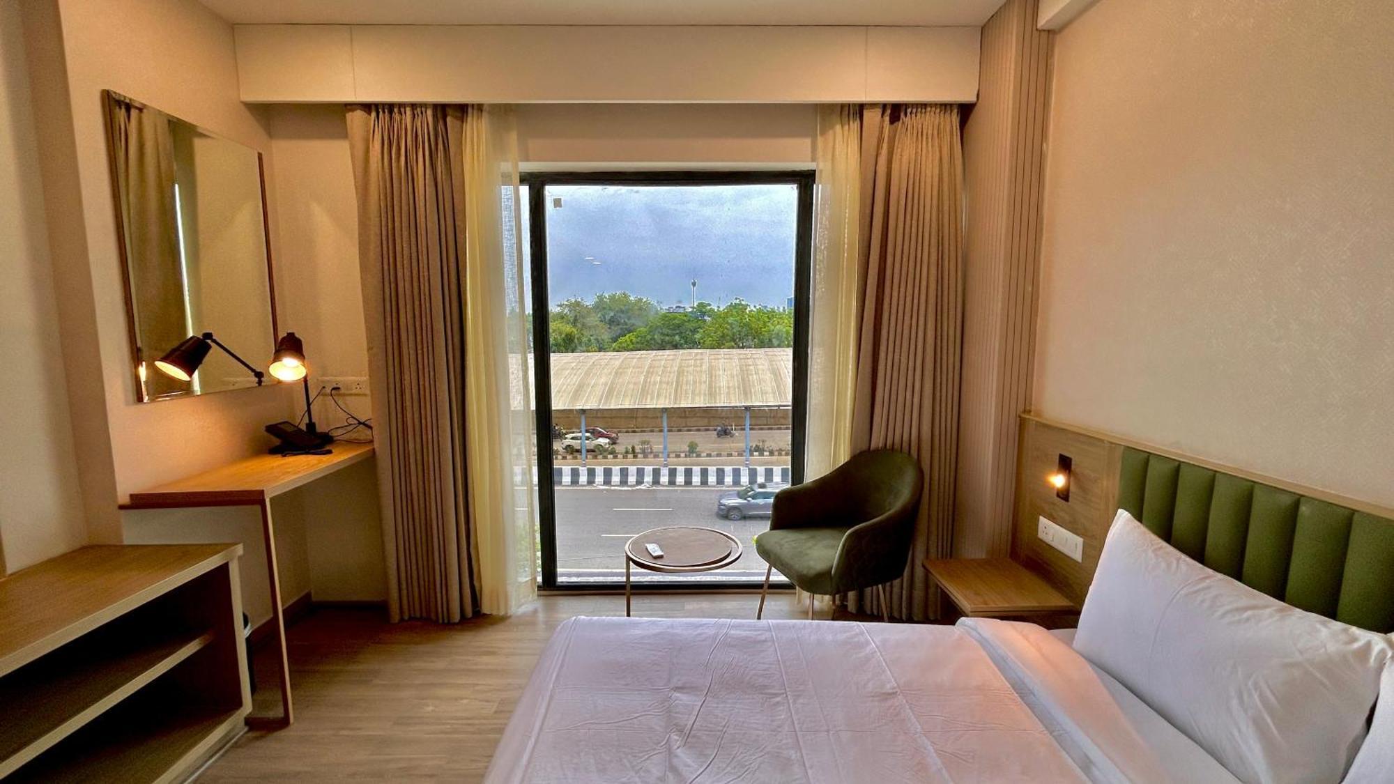 Hotel Limon & Banquet Sector 29, Gurgaon Esterno foto
